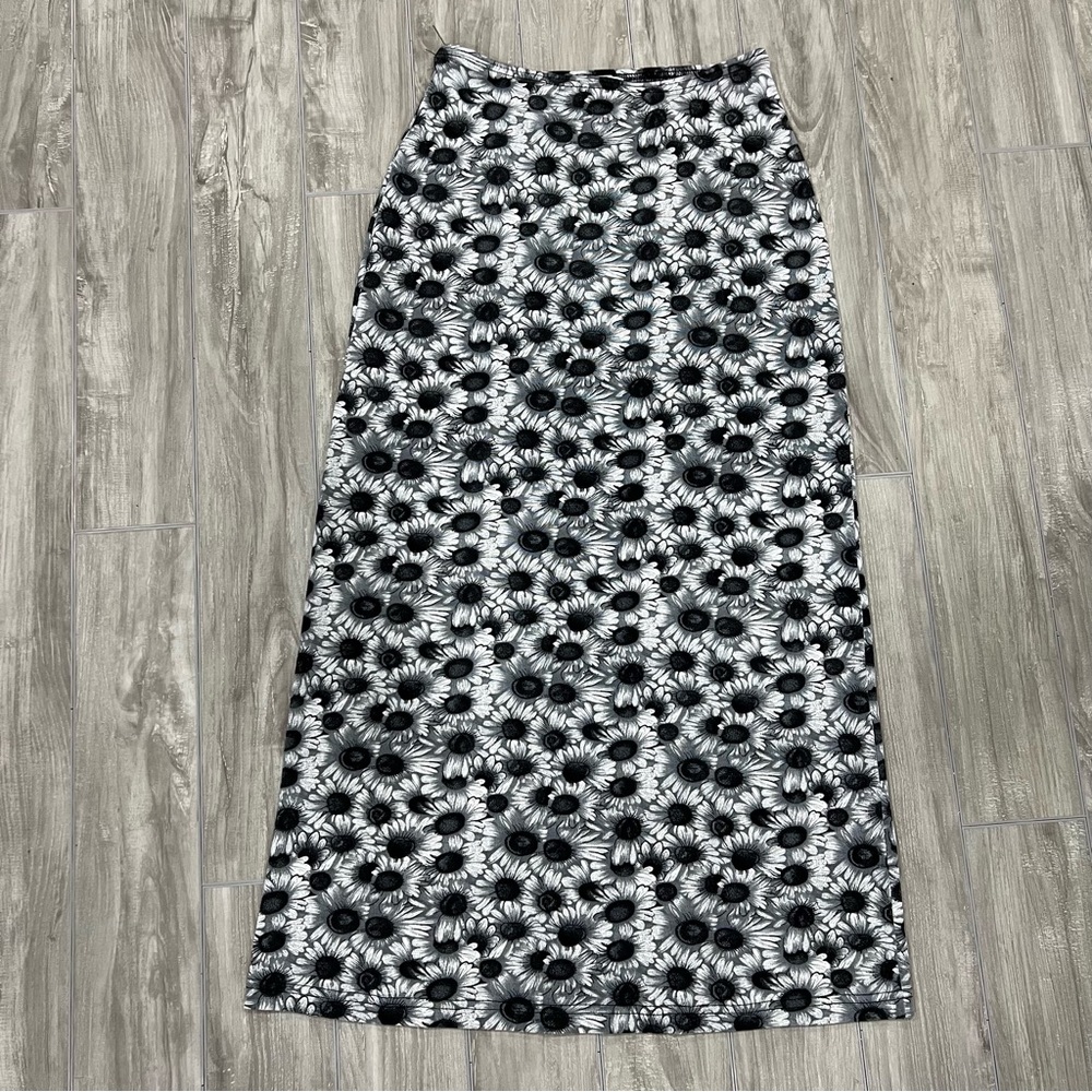 90’s floral maxi skirt